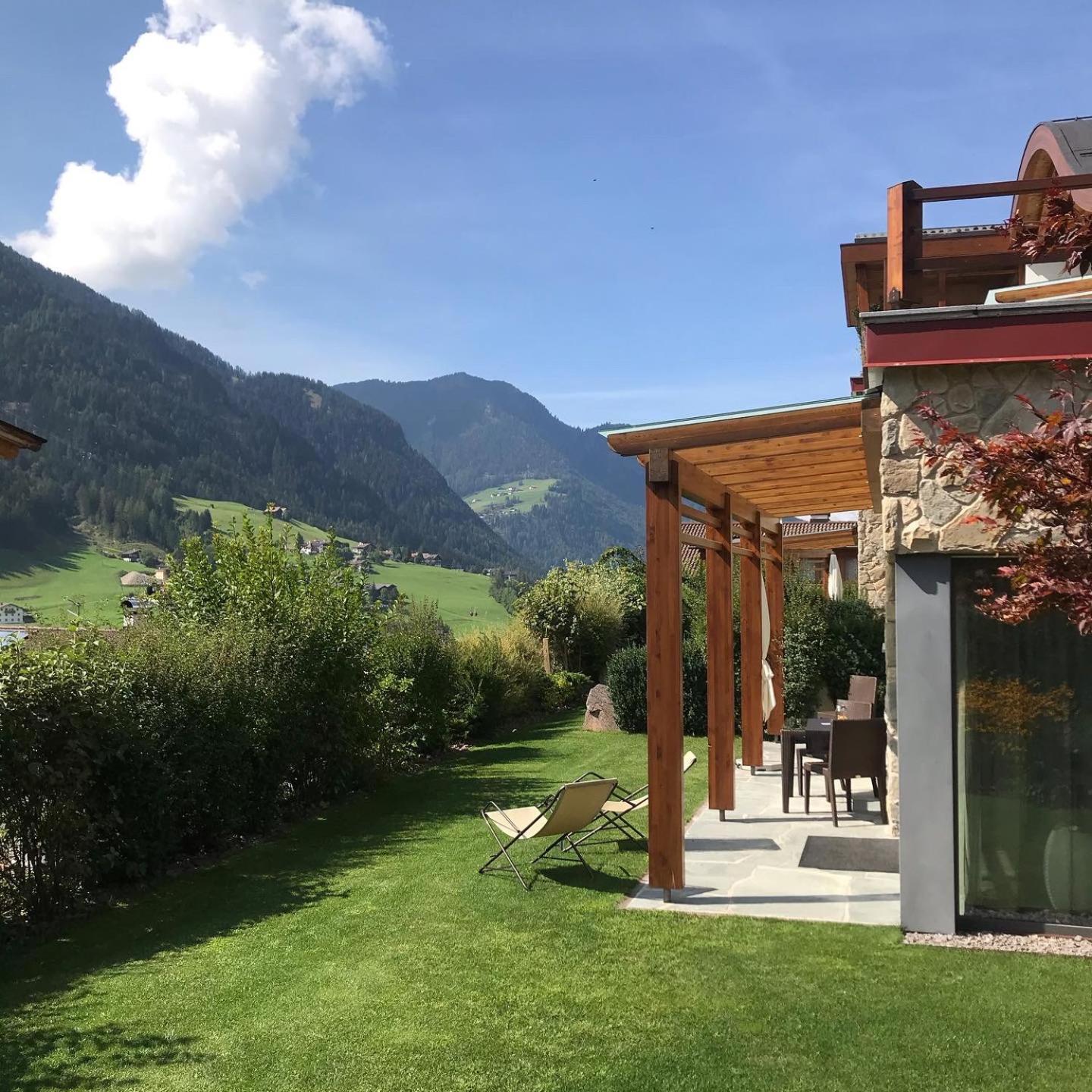 Apartments Chalet Anna St. Ulrich in Gröden Exterior foto